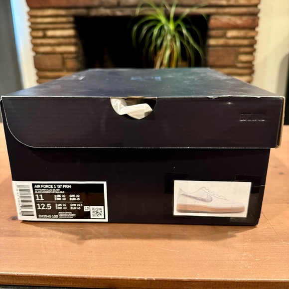 Nike Air Force 1 ‘07 PRM “White Metallic Silver” / Sz. 11 / DS (New) - Picture 7 of 7